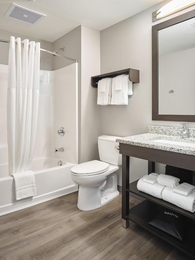 Live Oak Stayapt Suites San Antonio-Randolph מראה חיצוני תמונה