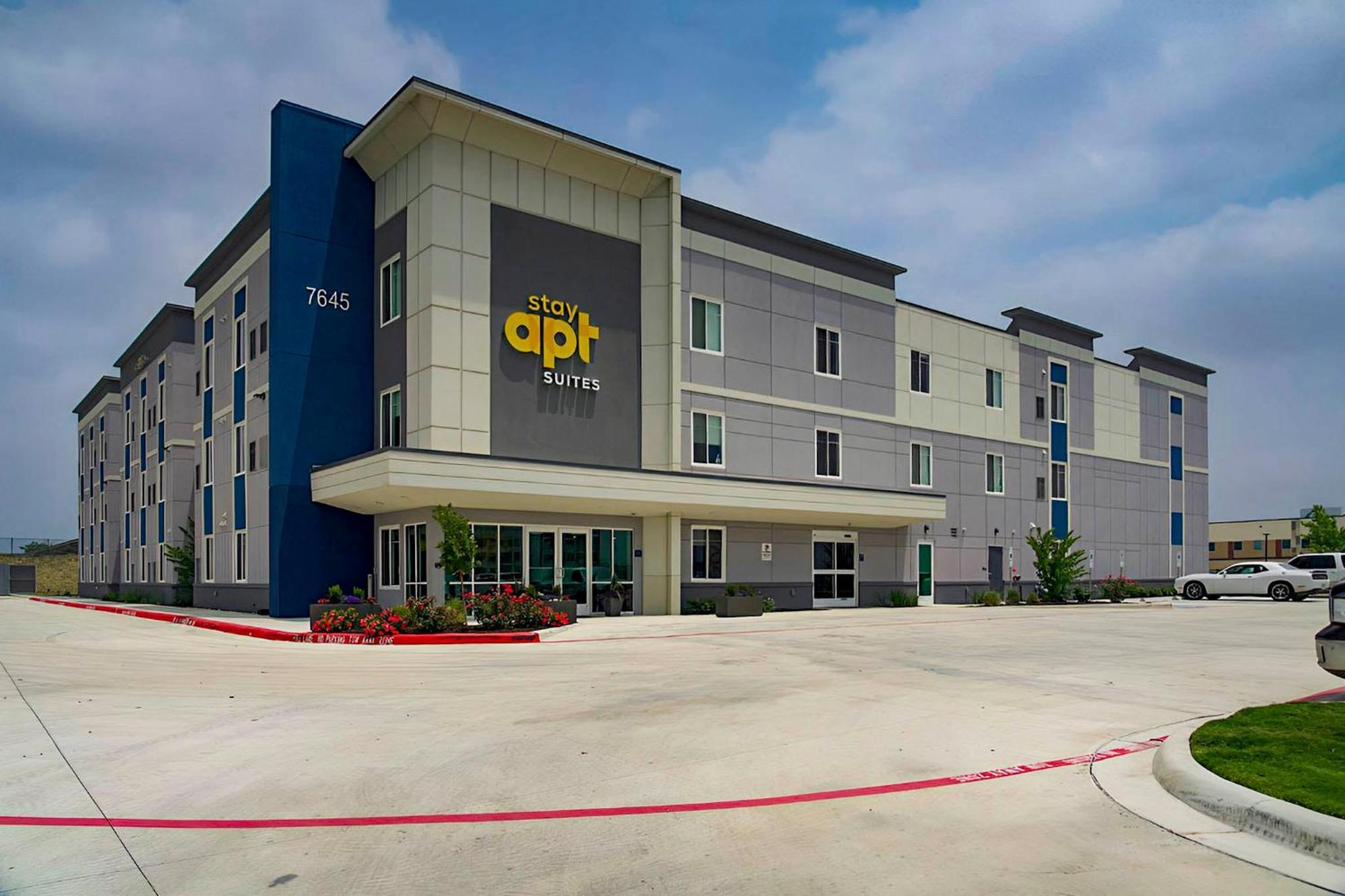 Live Oak Stayapt Suites San Antonio-Randolph מראה חיצוני תמונה